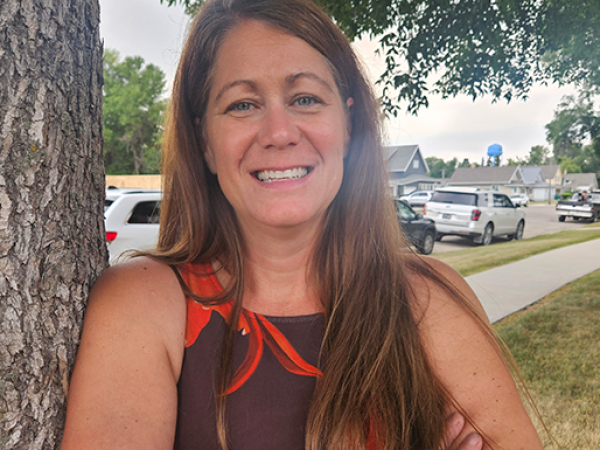 Tina Radenz’s professional headshot.