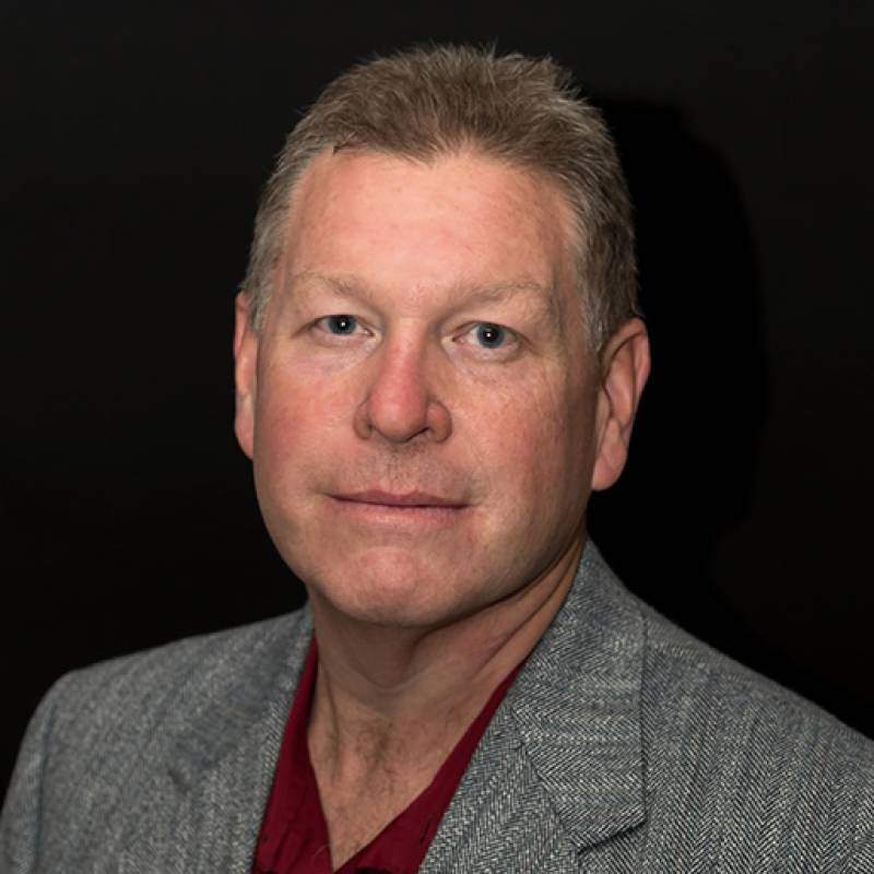Lyle Ripplinger’s professional headshot.
